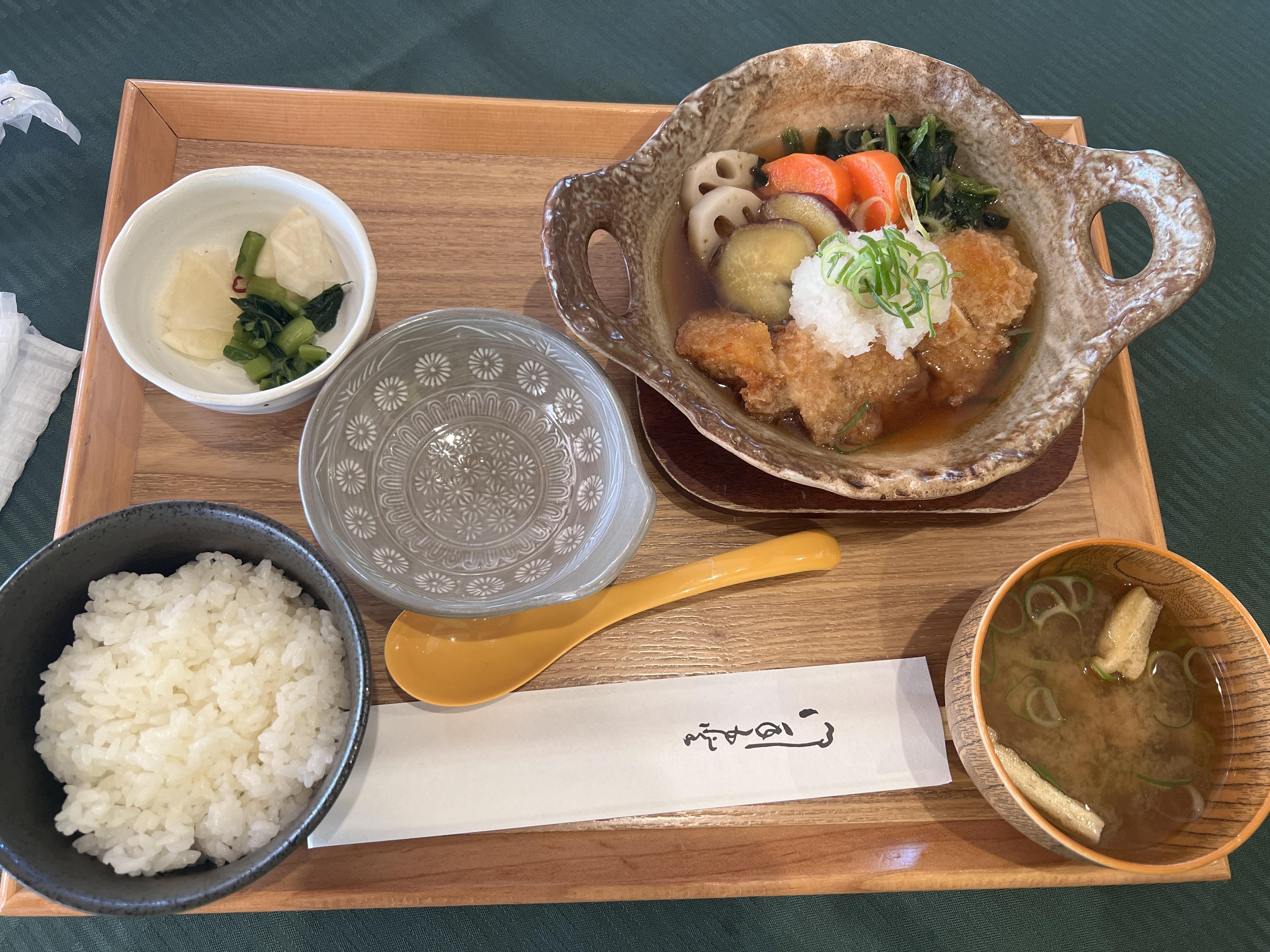 鶴舞カントリー倶楽部 カツ定食