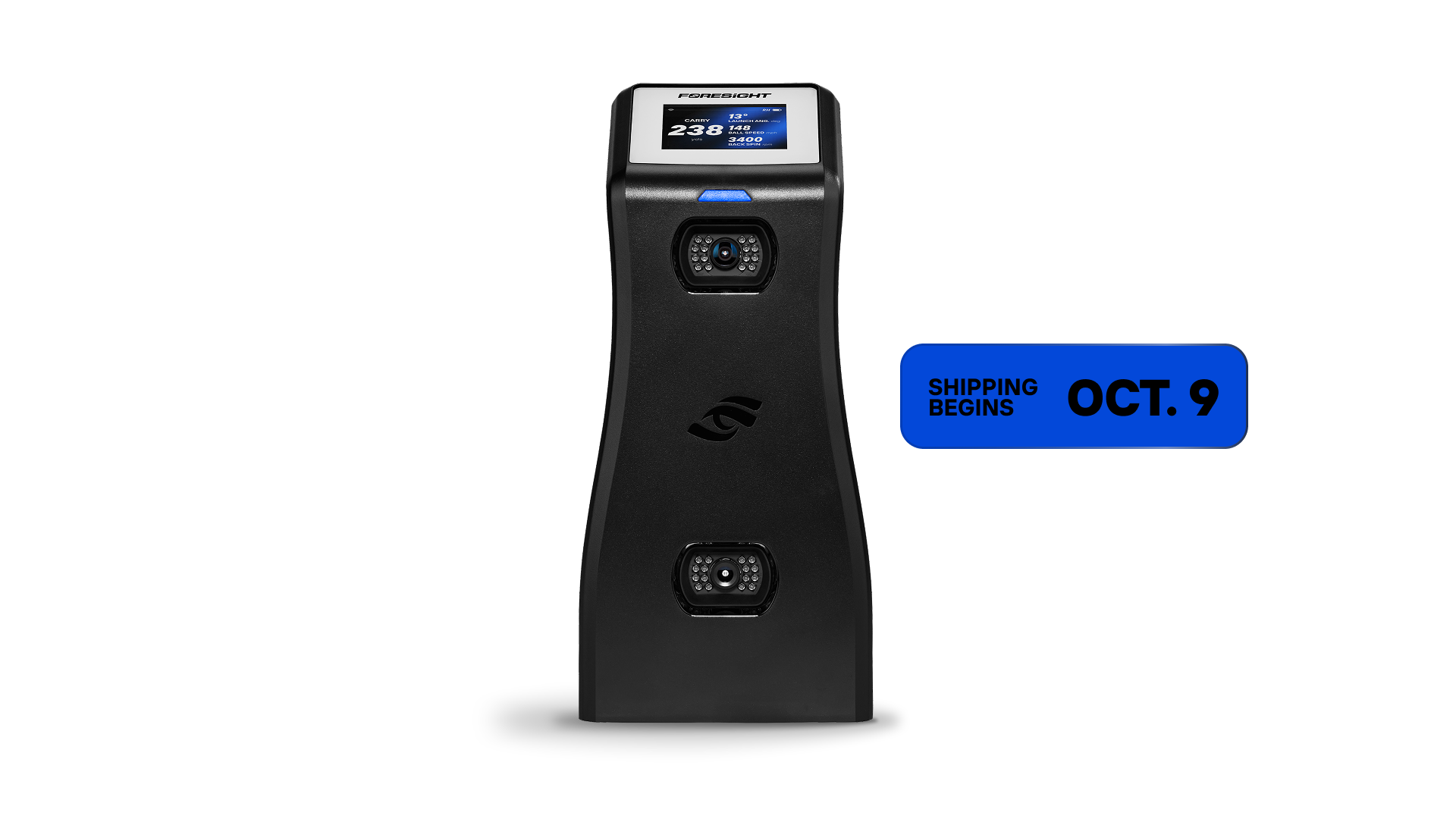 Foresight SportsのGC2の正面。上部に小型の画面、本体前面に2つのカメラが縦に並ぶ
