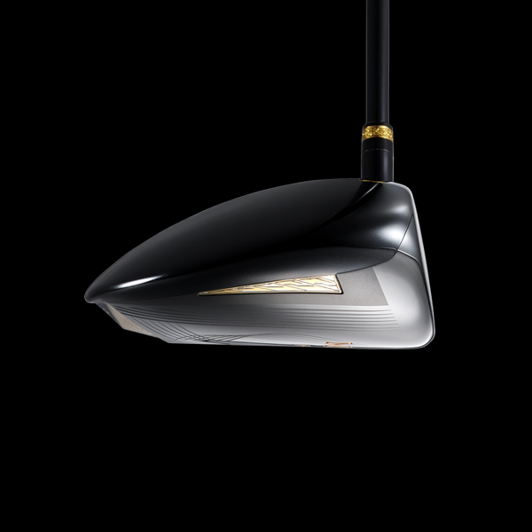 PRESTIGIO 14 ブラック ドライバーをトウ側から見た製品写真。黒いヘッドに金の装飾が入る