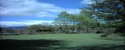 浅間高原ゴルフ練習場 コースの芝面