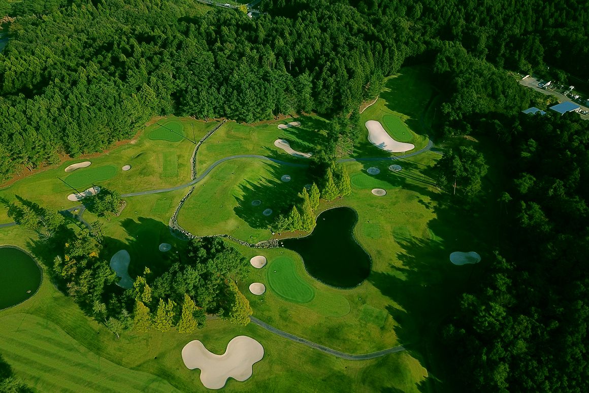 静ヒルズカントリークラブ Par3コースの空撮