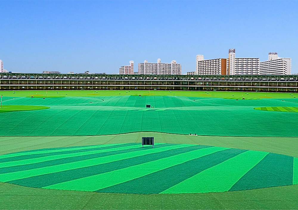 ロッテ葛西ゴルフ 3層打席棟と250ヤードのフェアウェイ